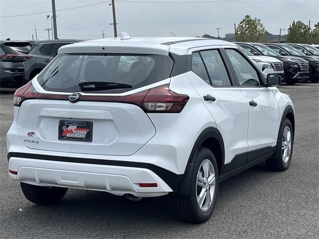 new 2025 Nissan Kicks Play car, priced at $22,040