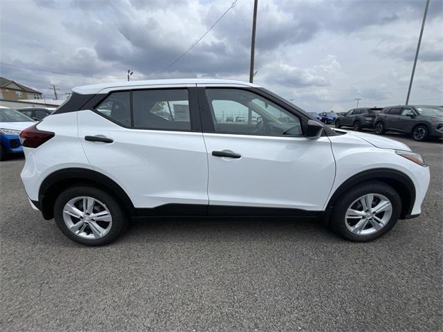 new 2025 Nissan Kicks Play car, priced at $22,040