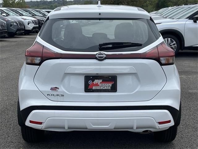 new 2025 Nissan Kicks Play car, priced at $22,040