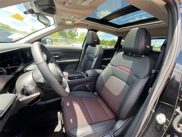new 2025 Nissan Kicks car, priced at $28,543