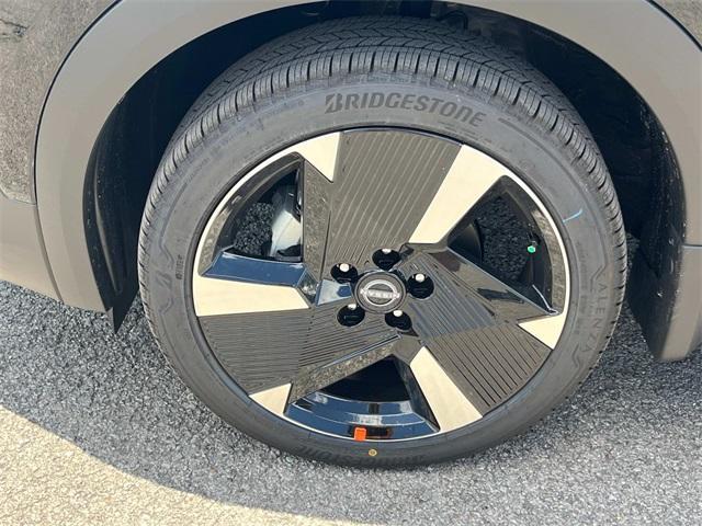 new 2025 Nissan Kicks car, priced at $28,543