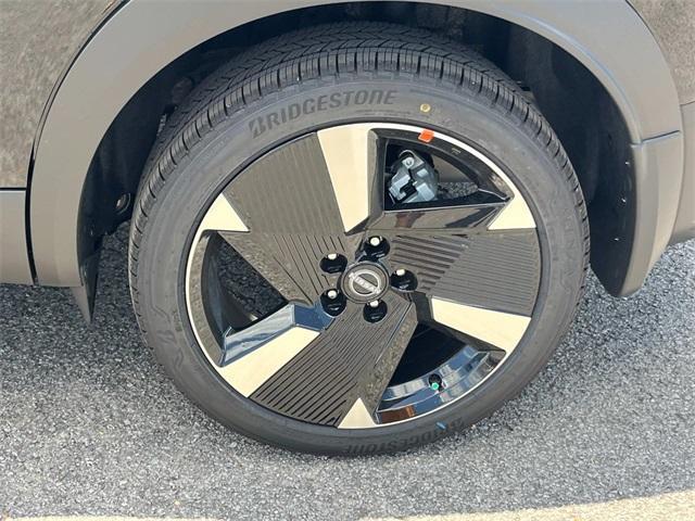 new 2025 Nissan Kicks car, priced at $28,543