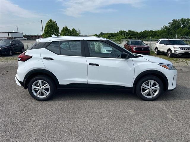 new 2025 Nissan Kicks Play car, priced at $23,850