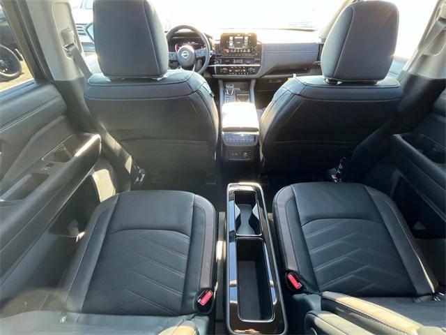 new 2025 Nissan Pathfinder car, priced at $48,536
