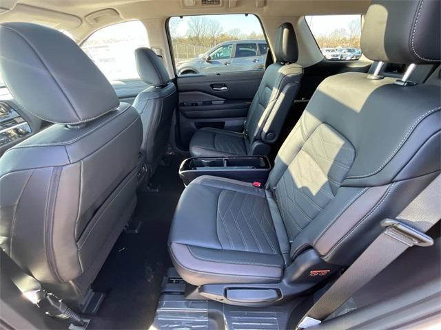 new 2025 Nissan Pathfinder car, priced at $48,536