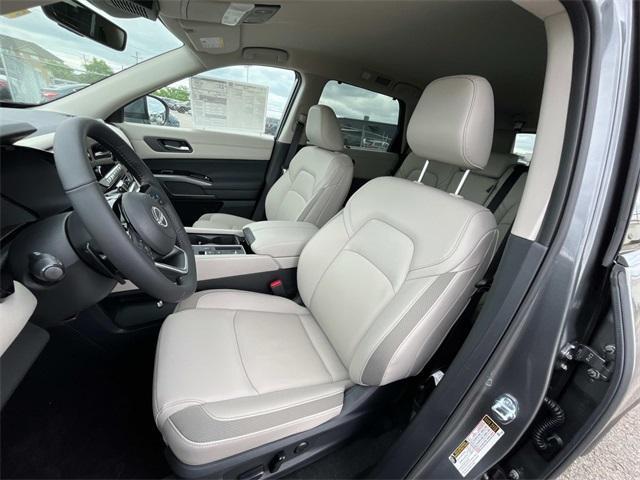 new 2025 Nissan Pathfinder car, priced at $39,217