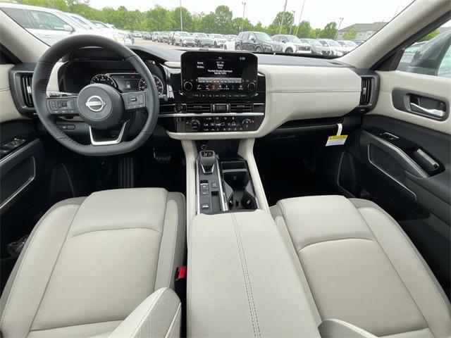 new 2025 Nissan Pathfinder car, priced at $39,217