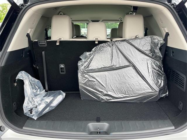 new 2025 Nissan Pathfinder car, priced at $39,217