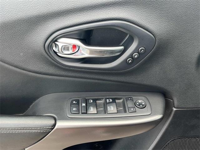 used 2019 Jeep Cherokee car, priced at $15,403