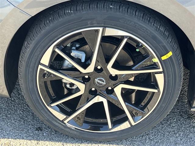 new 2025 Nissan Sentra car, priced at $25,575