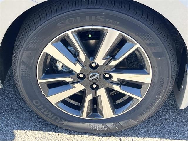 new 2025 Nissan Versa car, priced at $19,295