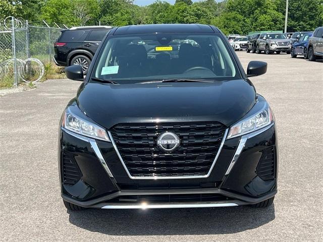 new 2025 Nissan Kicks Play car, priced at $23,850