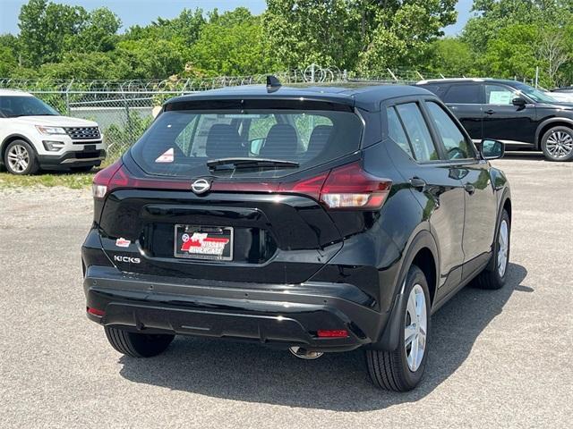 new 2025 Nissan Kicks Play car, priced at $23,850