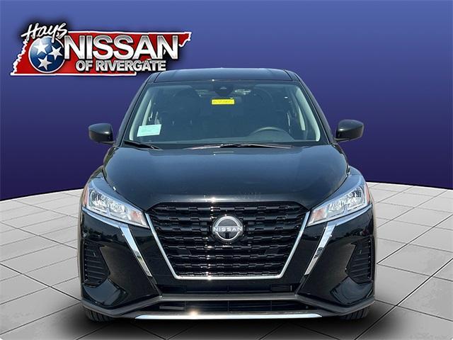 new 2025 Nissan Kicks Play car, priced at $21,949
