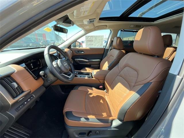 new 2025 Nissan Pathfinder car, priced at $48,910