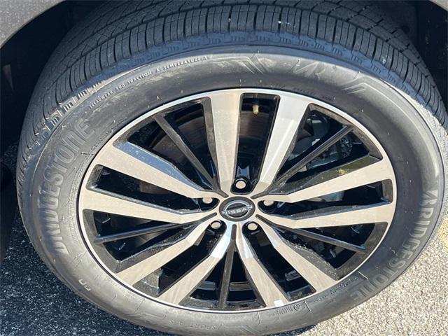 new 2025 Nissan Pathfinder car, priced at $48,910