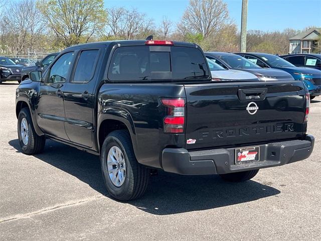 new 2025 Nissan Frontier car, priced at $32,841
