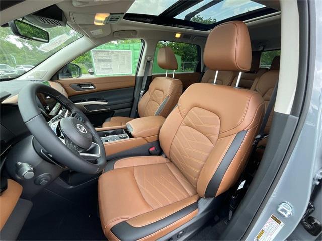 new 2025 Nissan Pathfinder car, priced at $50,348