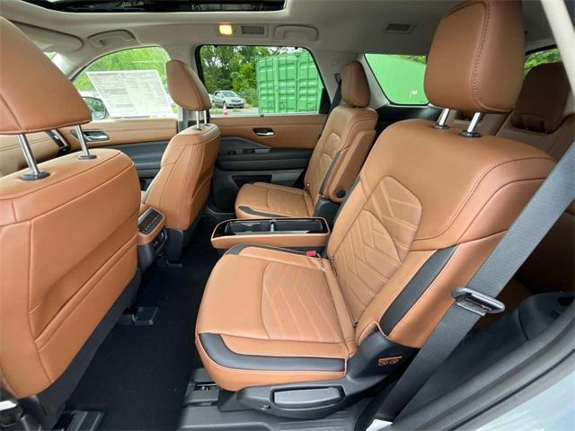 new 2025 Nissan Pathfinder car, priced at $50,348