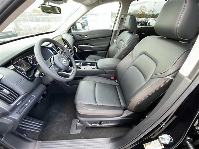 new 2025 Nissan Pathfinder car, priced at $45,263
