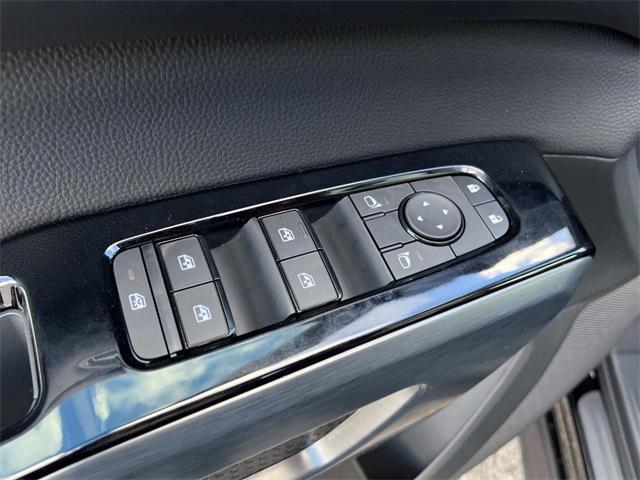 new 2025 Nissan Pathfinder car, priced at $45,263