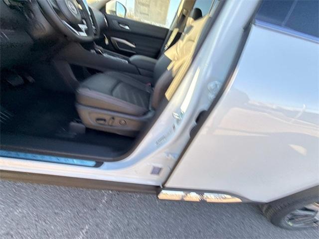 new 2025 Nissan Pathfinder car, priced at $47,150
