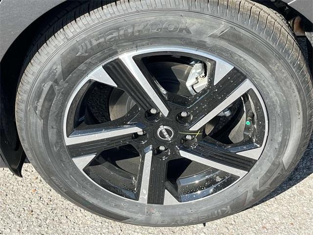 new 2025 Nissan Sentra car, priced at $22,543