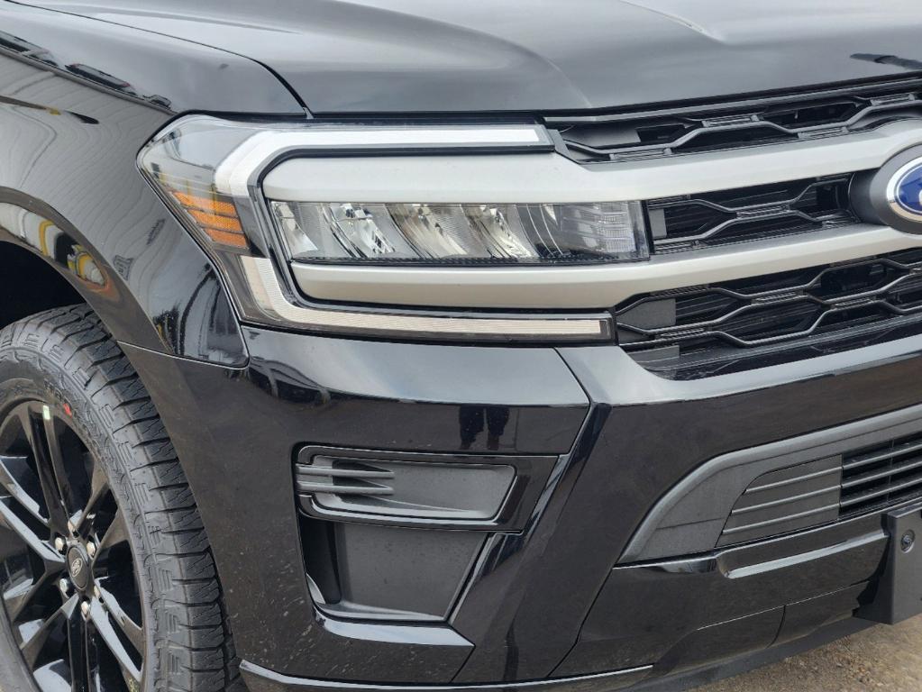 new 2024 Ford Expedition car, priced at $58,732