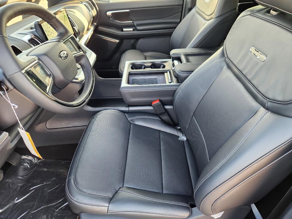 new 2025 Ford Expedition car, priced at $82,111