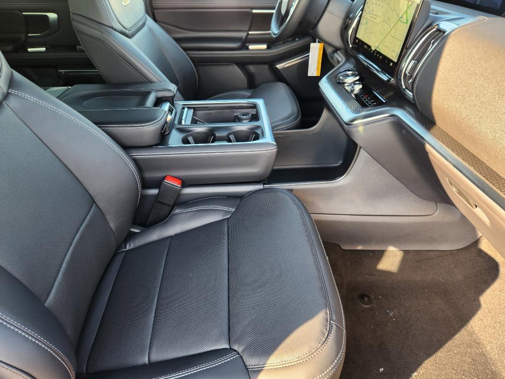 new 2025 Ford Expedition car, priced at $82,111