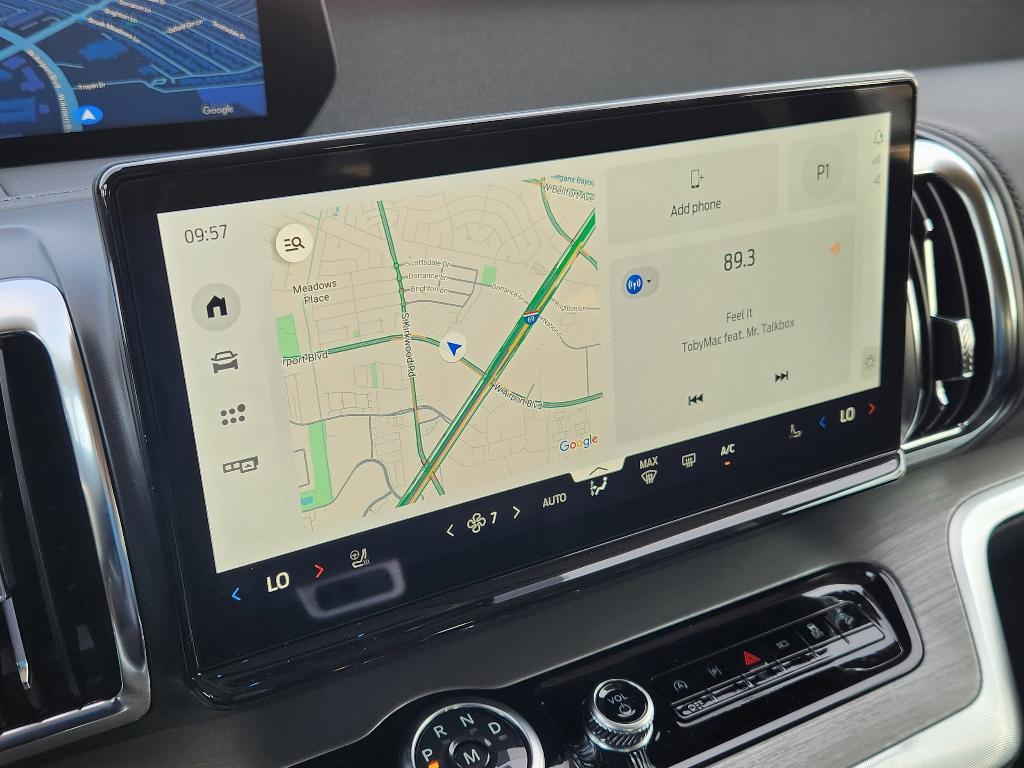 new 2025 Ford Expedition car, priced at $76,307