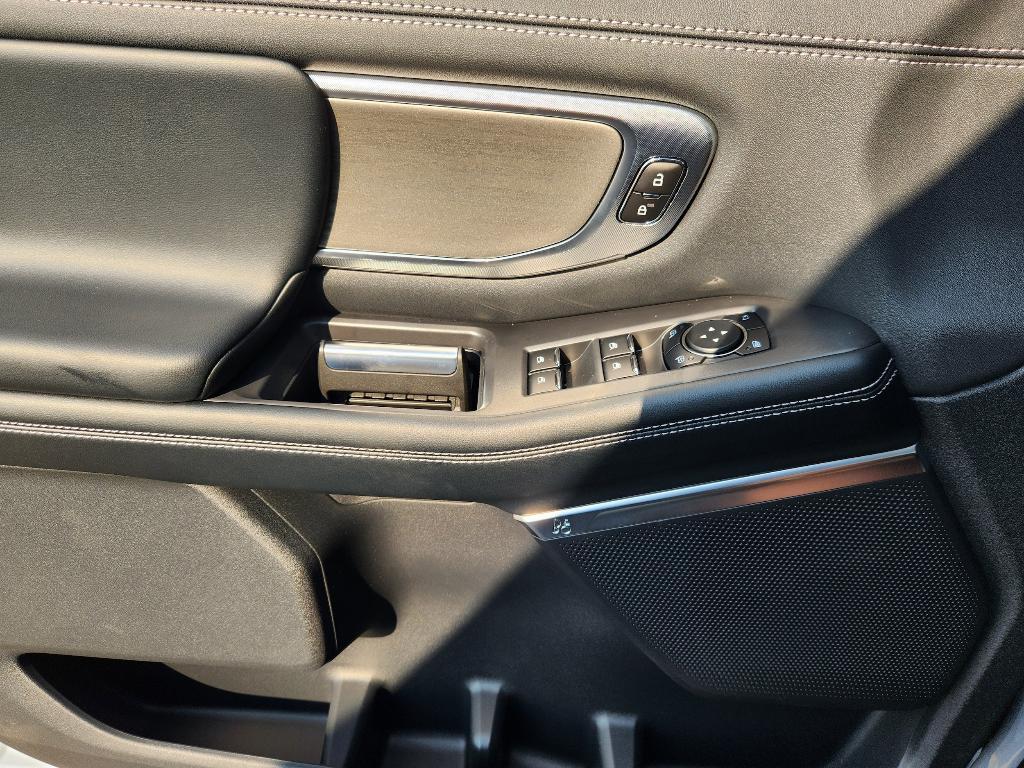 new 2025 Ford Expedition car, priced at $76,307