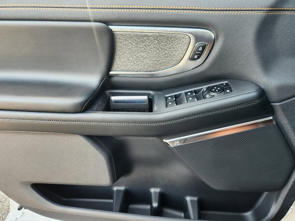 new 2025 Ford Expedition car, priced at $83,959