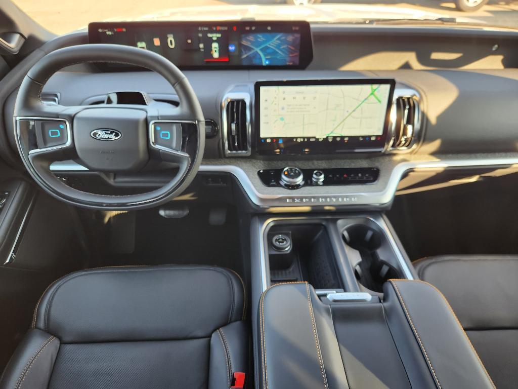 new 2025 Ford Expedition car, priced at $83,959