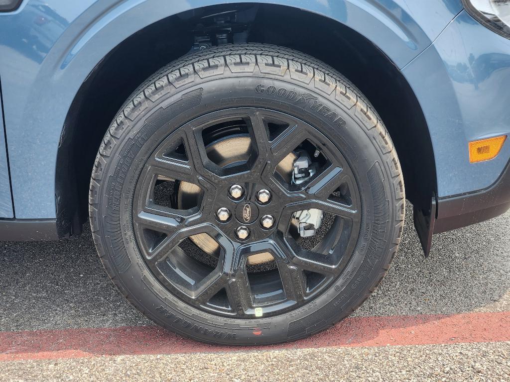new 2025 Ford Maverick car, priced at $35,335