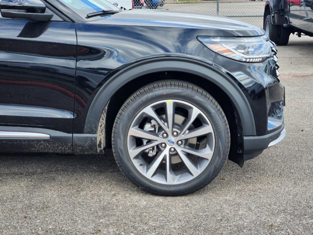 new 2025 Ford Explorer car, priced at $54,247