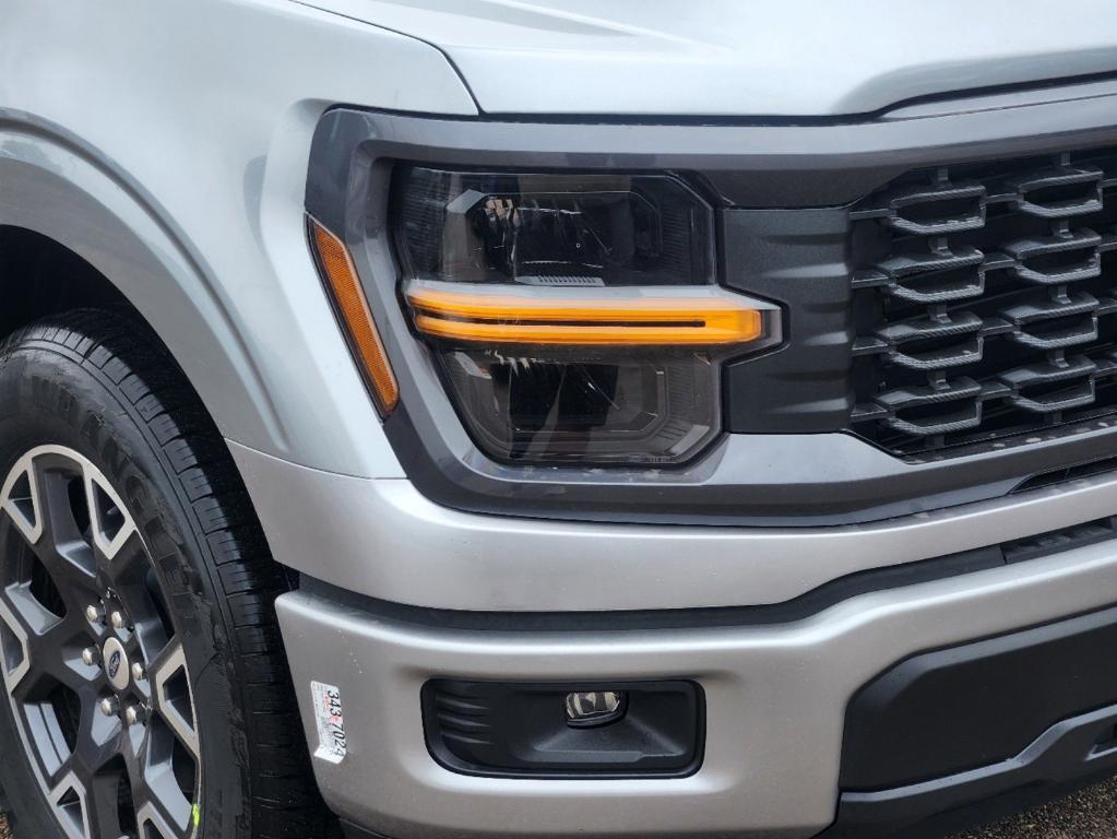 new 2024 Ford F-150 car, priced at $39,345