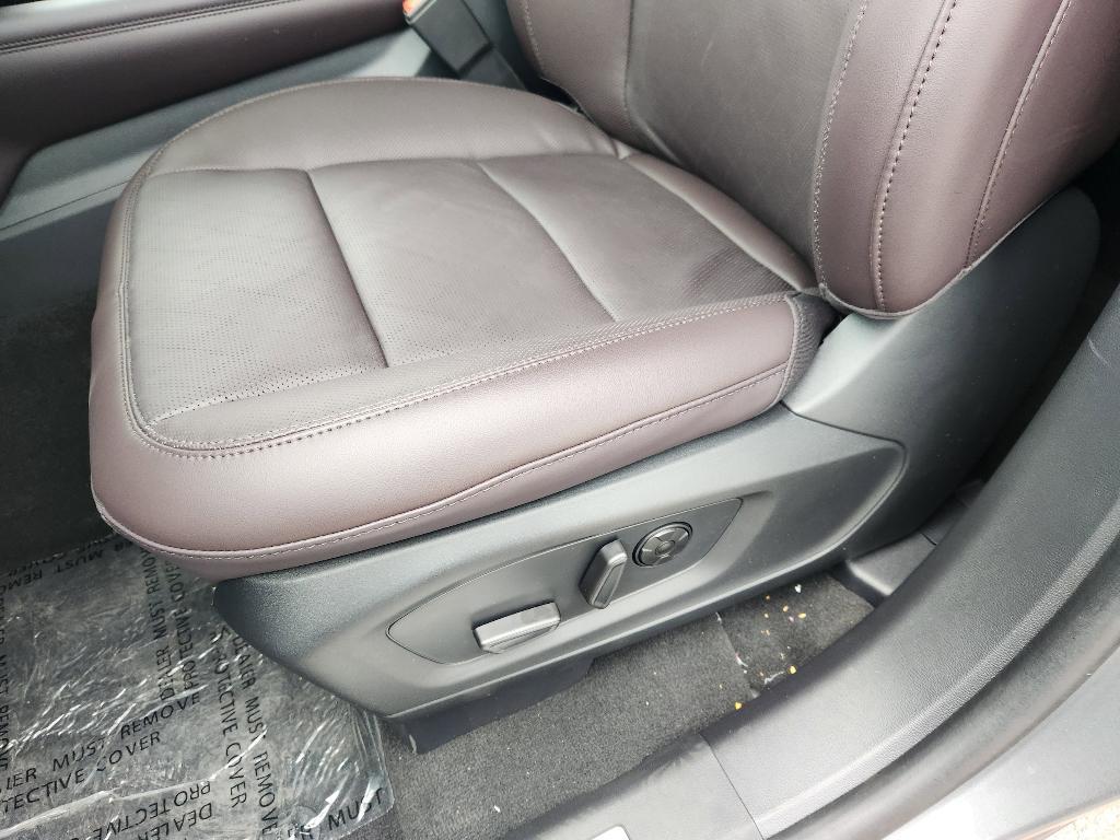 new 2025 Ford Explorer car, priced at $52,156