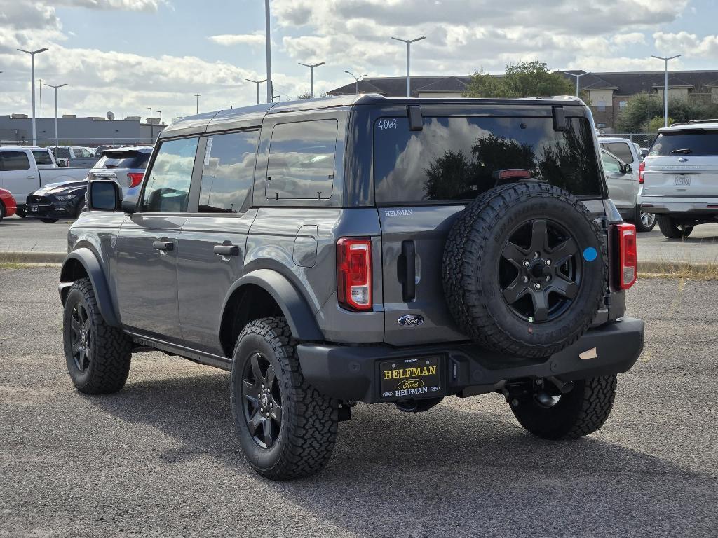 new 2025 Ford Bronco car, priced at $45,364