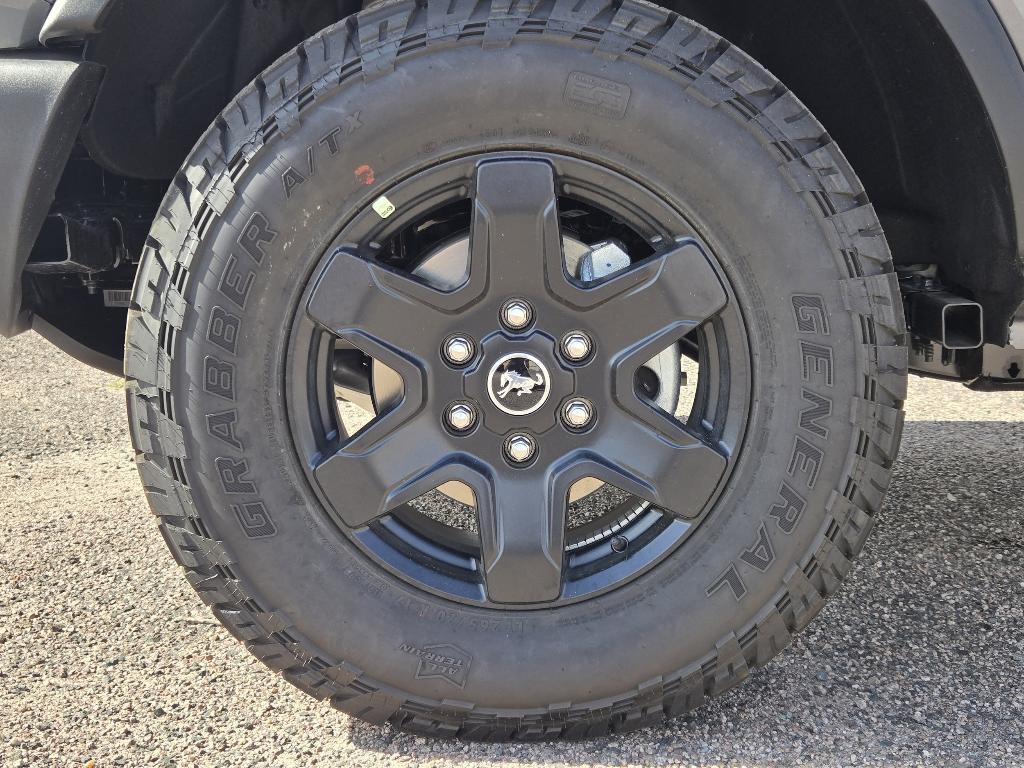 new 2025 Ford Bronco car, priced at $45,364