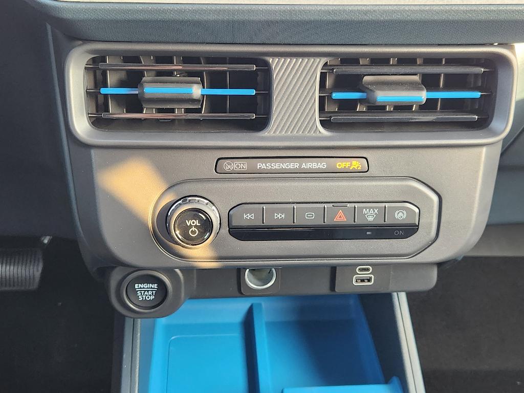 new 2025 Ford Maverick car, priced at $32,267