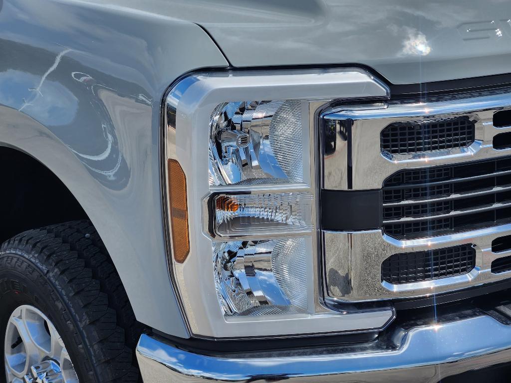 new 2025 Ford F-250 car, priced at $65,803