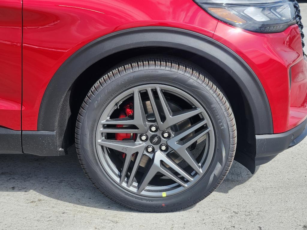 new 2025 Ford Explorer car, priced at $58,112