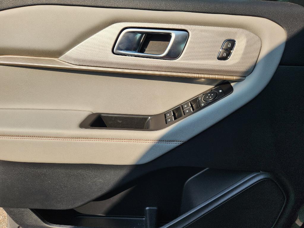 new 2025 Ford Explorer car, priced at $42,067