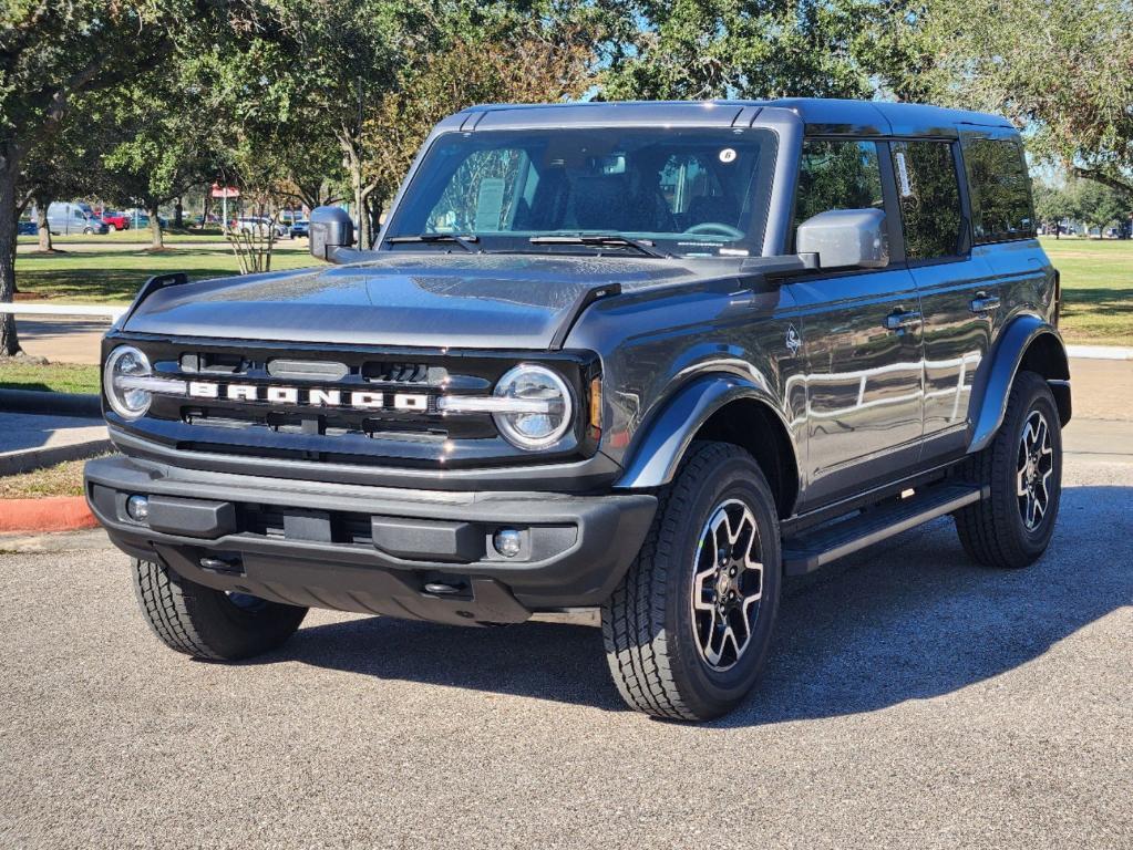 new 2024 Ford Bronco car, priced at $49,656