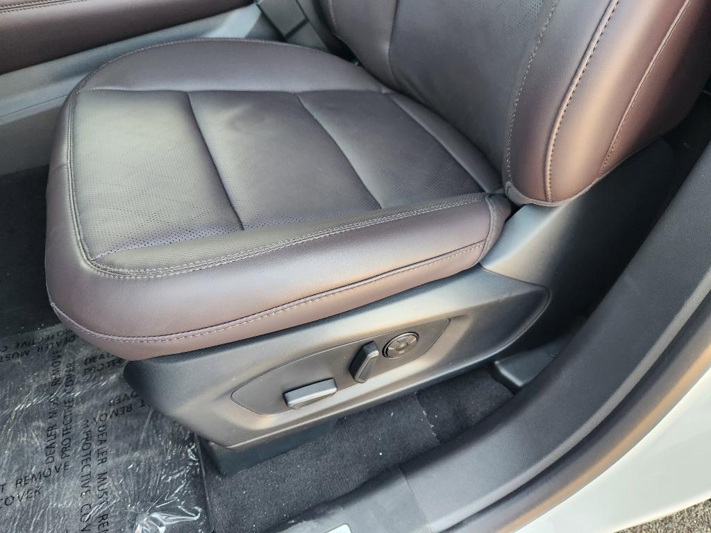 new 2025 Ford Explorer car, priced at $51,869