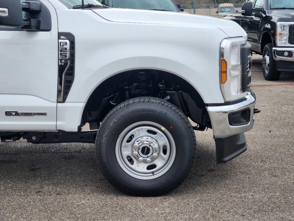 new 2025 Ford F-250 car, priced at $62,324