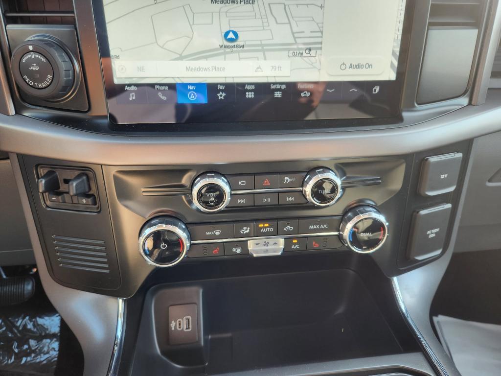 new 2025 Ford F-150 Lightning car, priced at $61,038