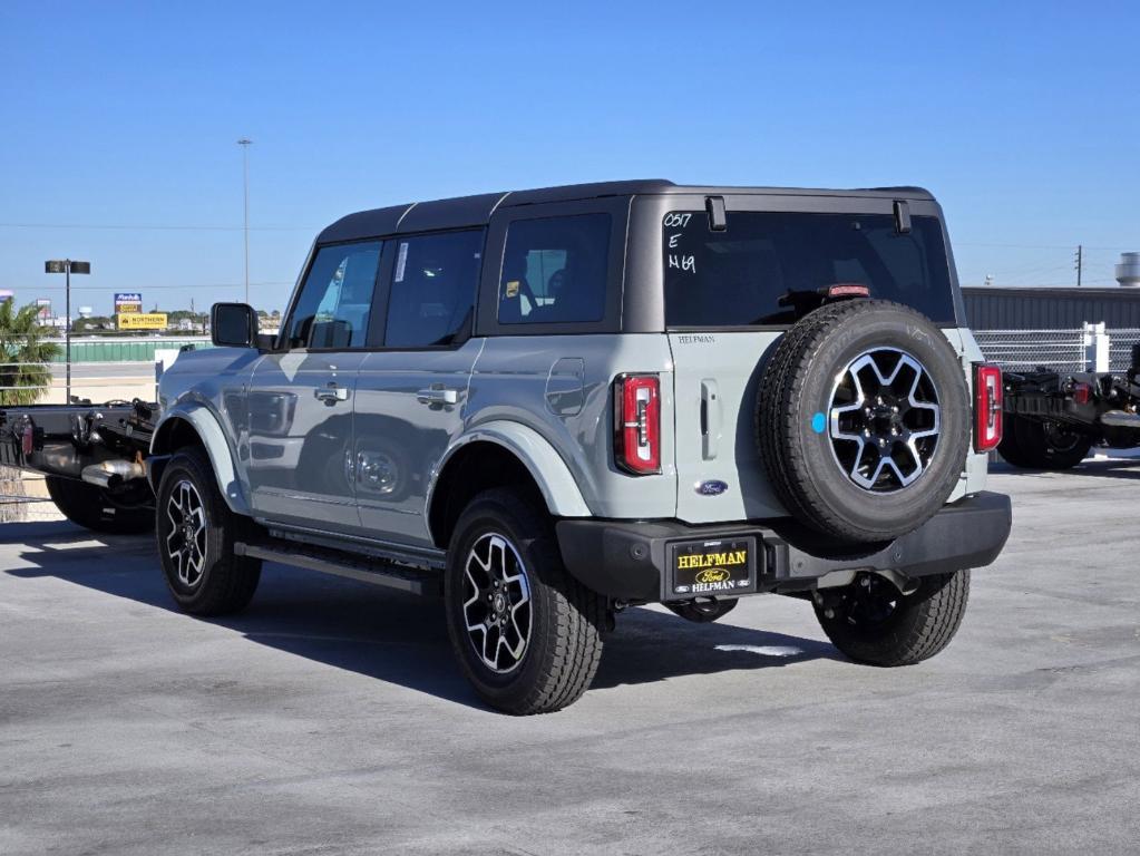 new 2024 Ford Bronco car, priced at $52,405