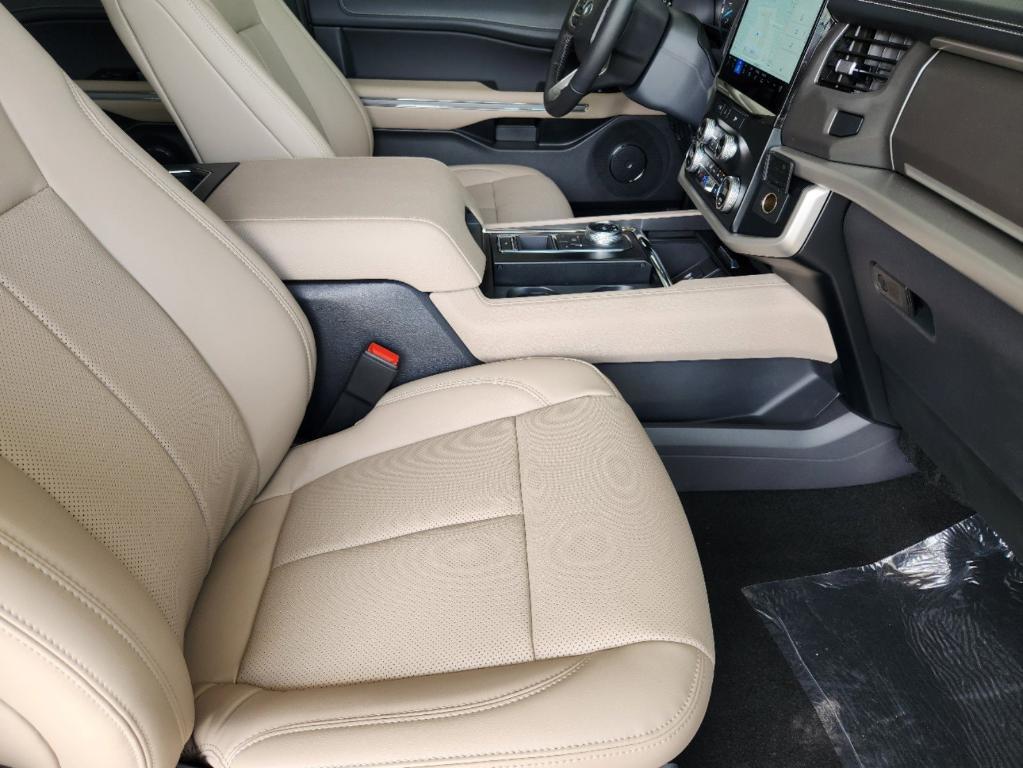 new 2024 Ford Expedition car, priced at $69,120